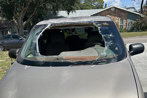 Broken Windshield in Pasco County FL To Be Fixed by Professional Auto Glass Repair Technician