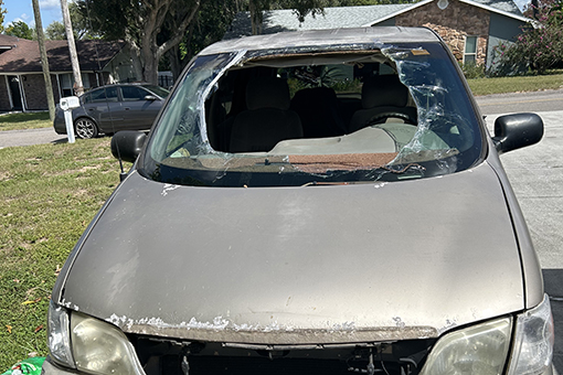 Broken Windshield in Riverview FL In Need of Immediate Replacement